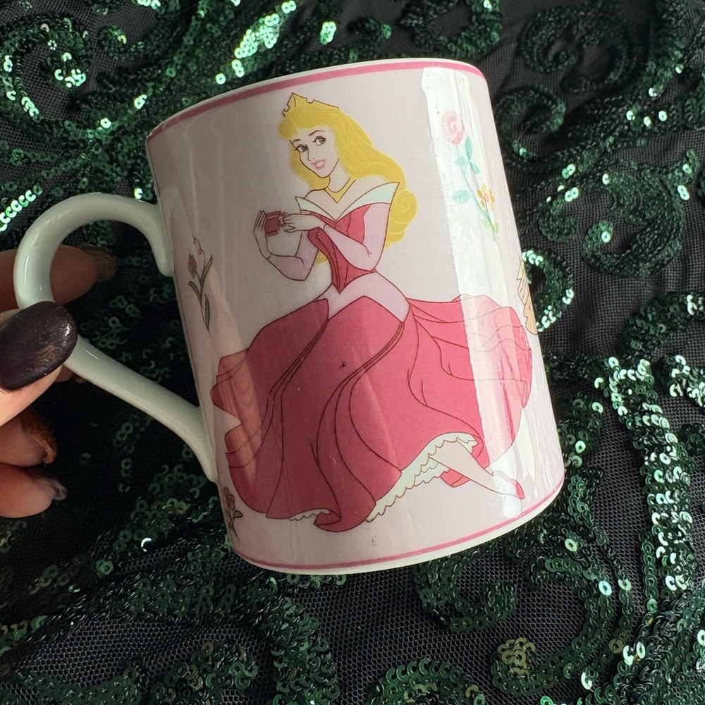 Vintage Sleeping Beauty Princess Aurora Tea cup - Picture 5 of 10